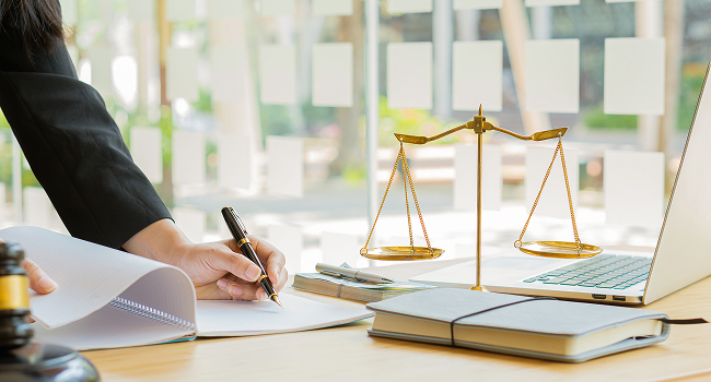 法律違反のリスク