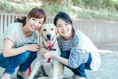 親子と犬